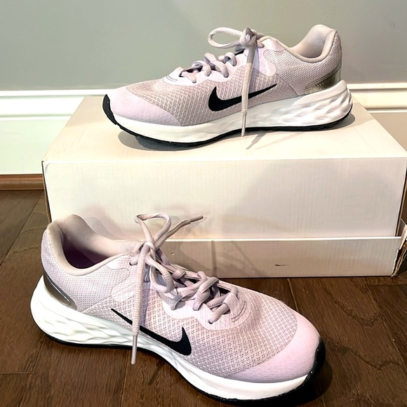 Nike Girls Running Sneakers - Picture 2 of 10